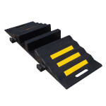 Schlauchbrücke hochbelastbare Gummi-Mischung mit gelben Reflexstreifen