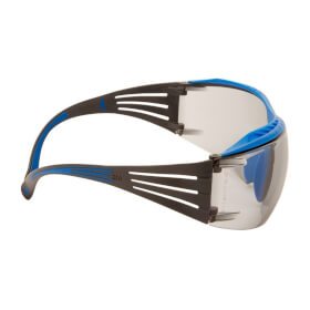 3M Schutzbrille SecureFit 400X die Dunklungsstufe der Glser passt sich je nach Lichtverhltnis an
