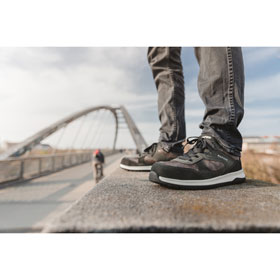 Elten Sicherheitsschuhe Runaway black Low ESD S3 sportliche Halbschuhe mit Stahlkappe